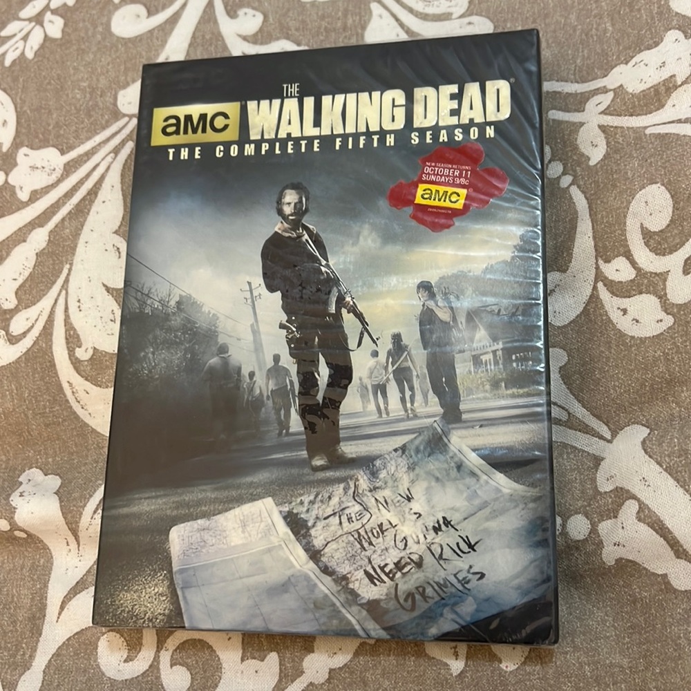 🌟NWT! The Walking Dead Season 5!